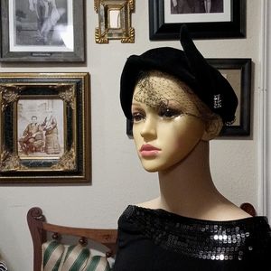 1940s Vintage Valerie Mode Fur Feather Ladies Classic NY Hat